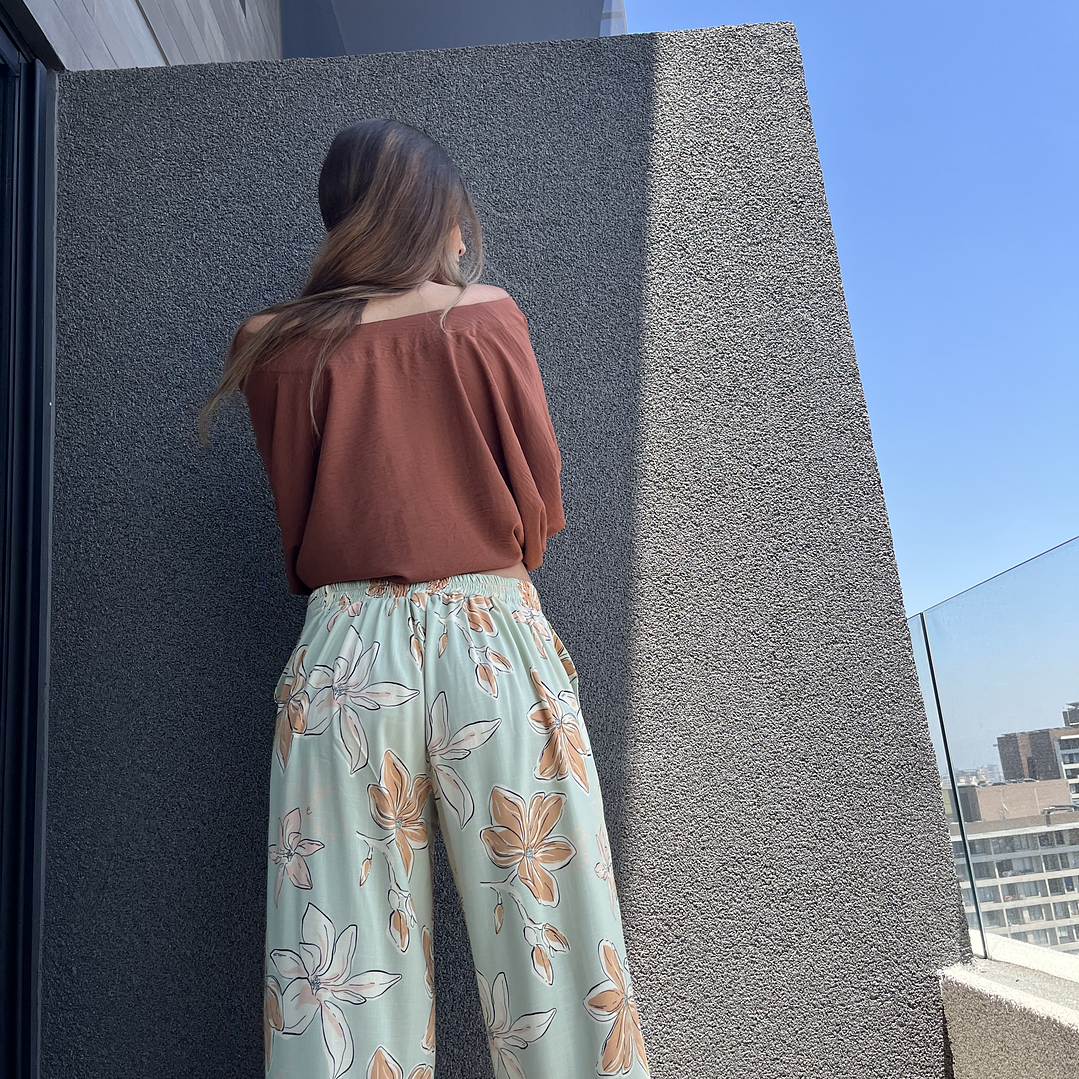 PA4070 PANTALÓN PRETINA MIXTA ESTAMPADO  VERDE MENTA CAMEL 3