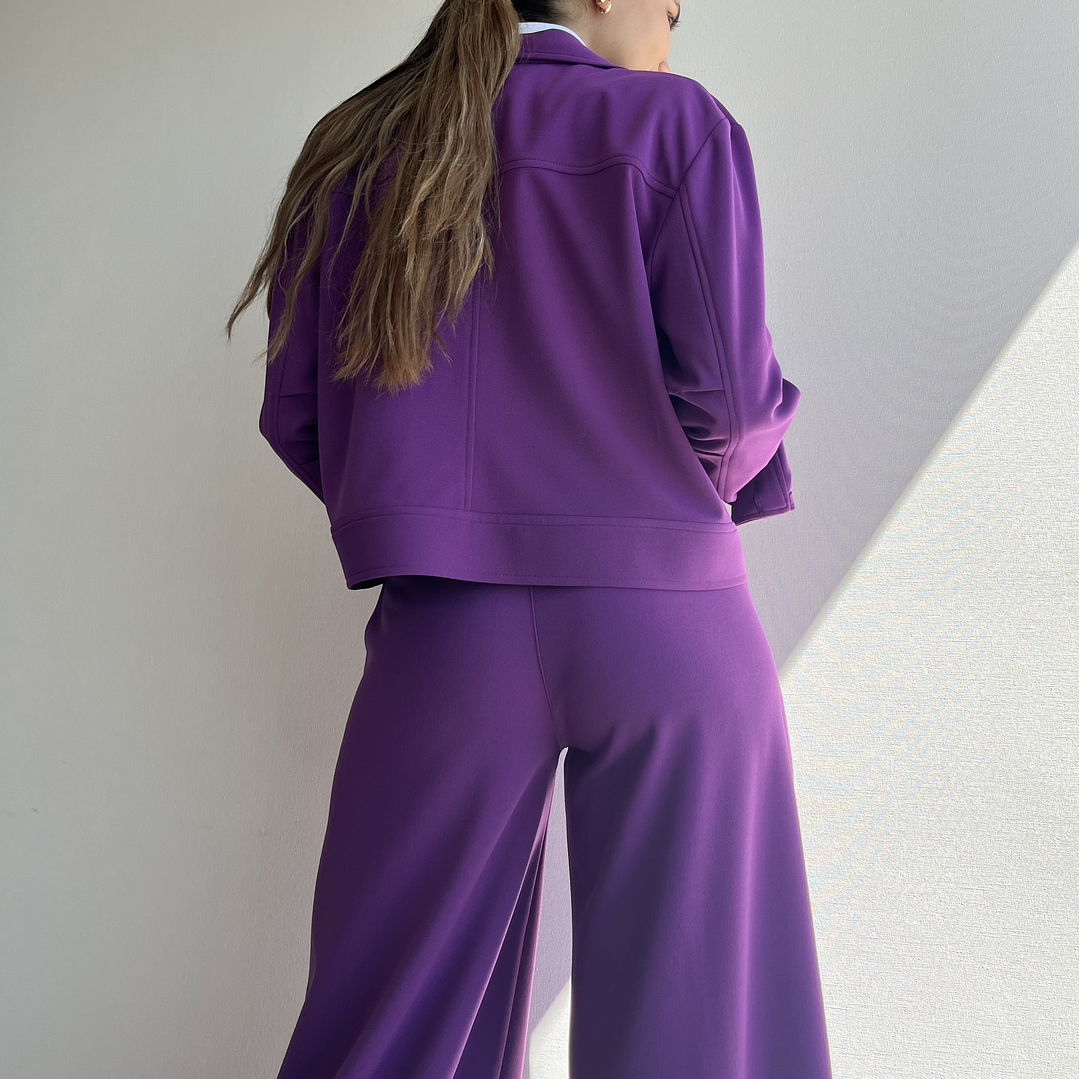 CQ1911 CHAQUETA CROPPED VIOLETA 3