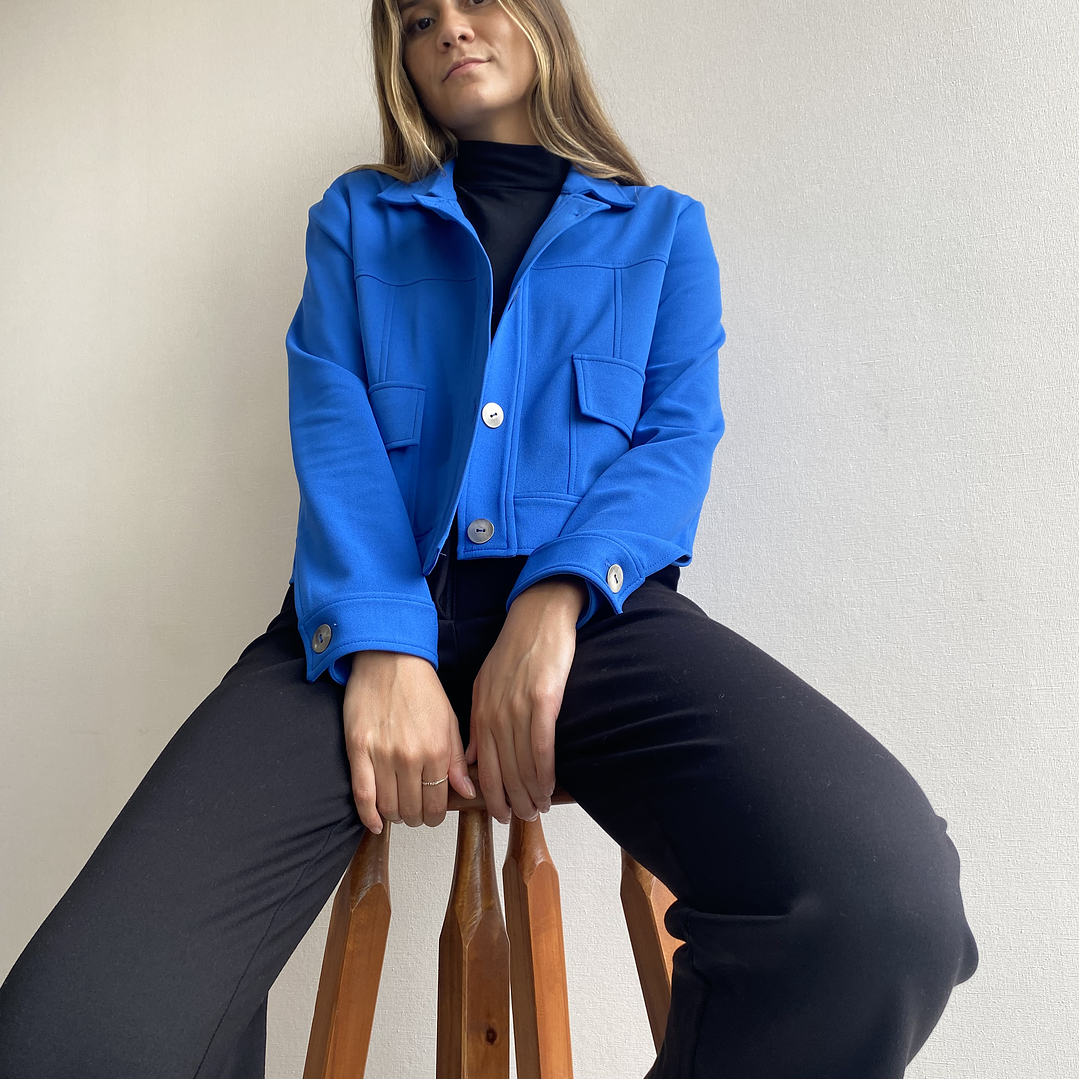 CQ1911 CHAQUETA CROPPED AZUL KLEIN 2