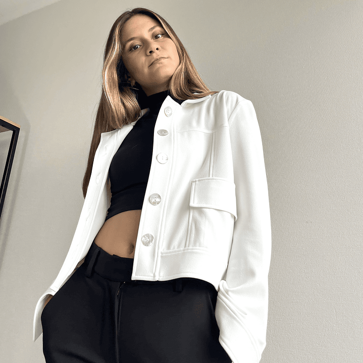 CQ1911 CHAQUETA CROPPED BLANCA 3