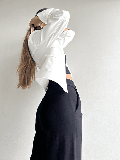 CQ1911 CHAQUETA CROPPED BLANCA