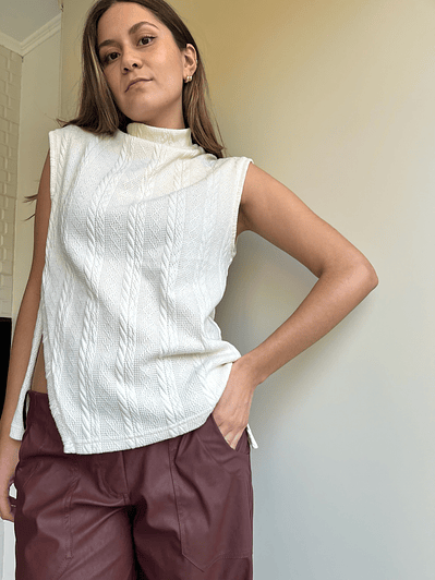 PL1111 SWEATER ASIMÉTRICO CRUDO