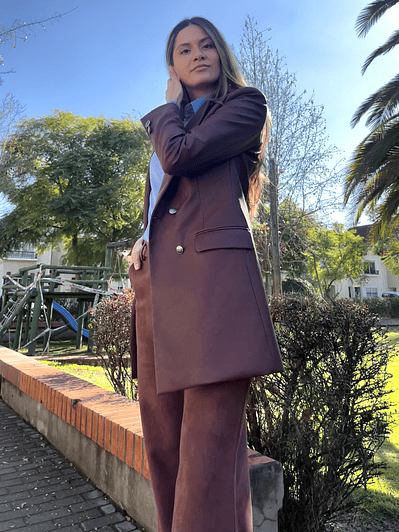 BZ1351  CHAQUETA ENTALLADA EFECTO CUERO