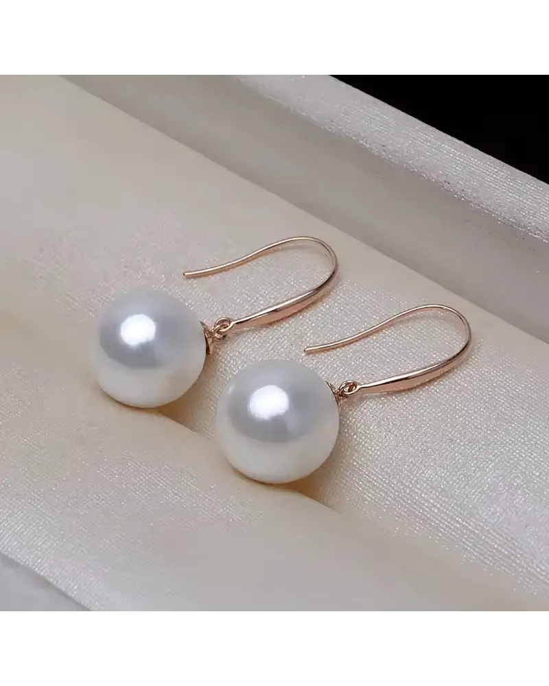FINOS  Y ELEGANTES AROS DE PERLAS CULTIVADAS REDONDAS ENGARZADOS EN ORO DE 18 K   PERLAS 8 MM 