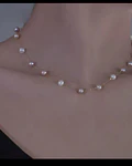COLLAR FINO DE ORO 18K CON PERLAS CULTIVADAS DE 5 MM 