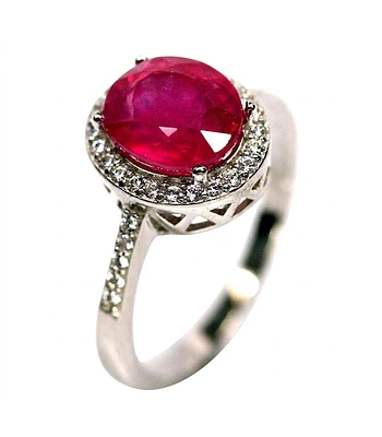 ANILLO DE PLATA RODINADA CON UN RYBY NATURAL RODEADO DE CIRCONES BLANCOS 