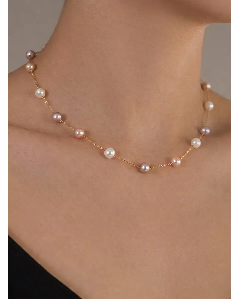 COLLAR FINO DE ORO 18K CON PERLAS CULTIVADAS DE 5 MM 
