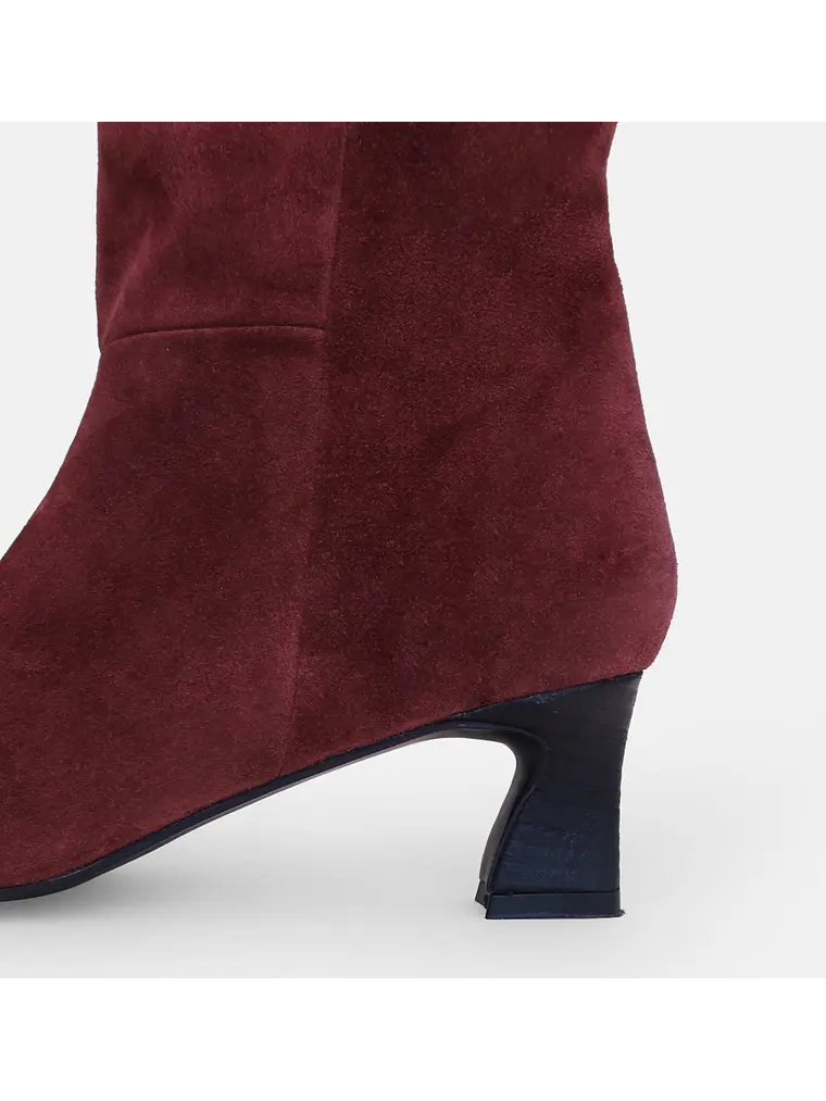 Curated BOTA CAMILA - GUINDA 3