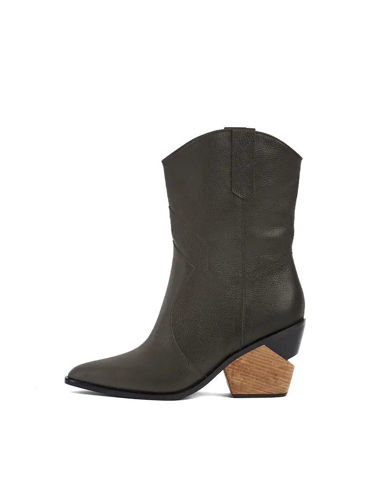 BOTA JESSY - CAFE Line 1