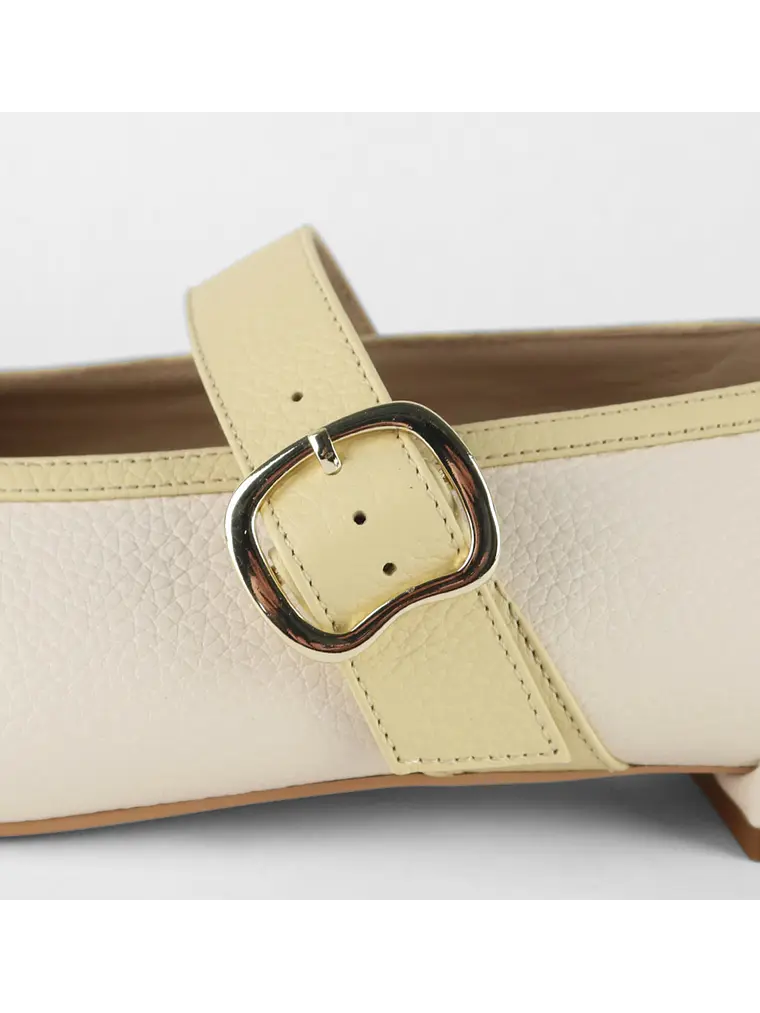 Iconic BALERINA CAIREL - HUESO 3