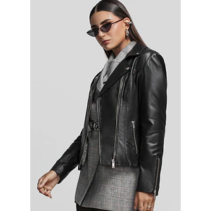 Essential CASACA BLACK BIKER