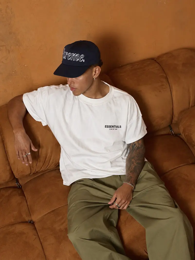Essentials Logo Clásico 5