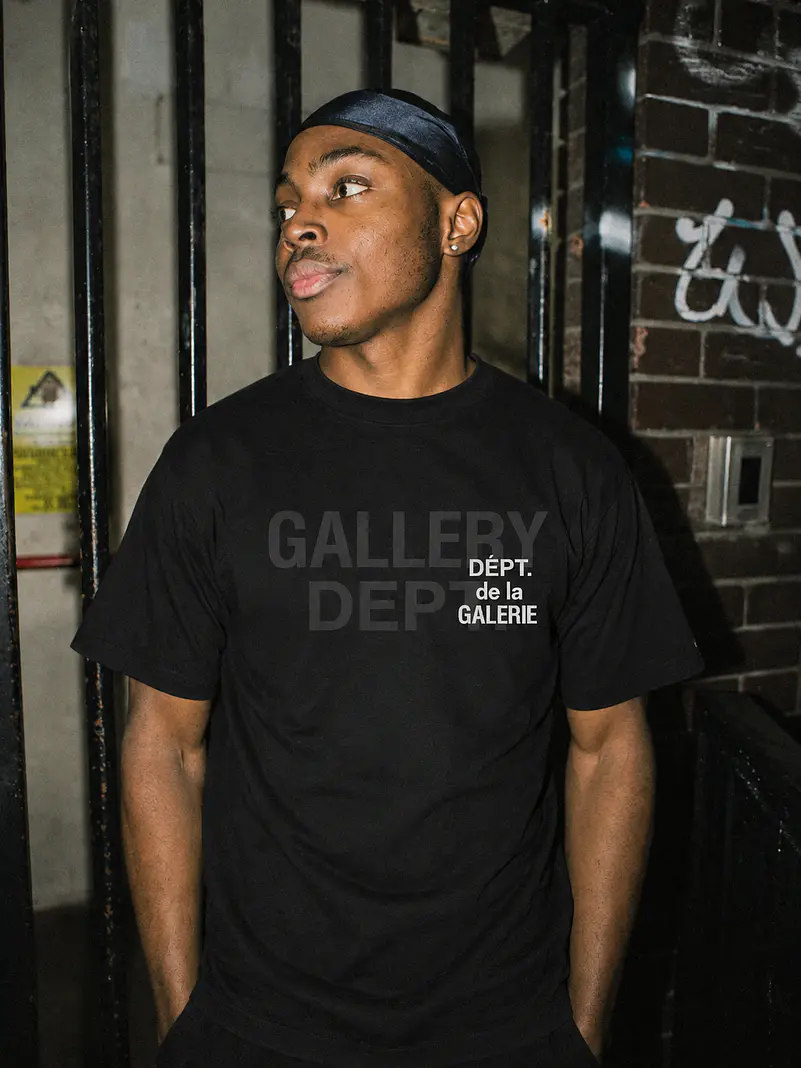 Gallery Dept. de la Galerie Tee 3