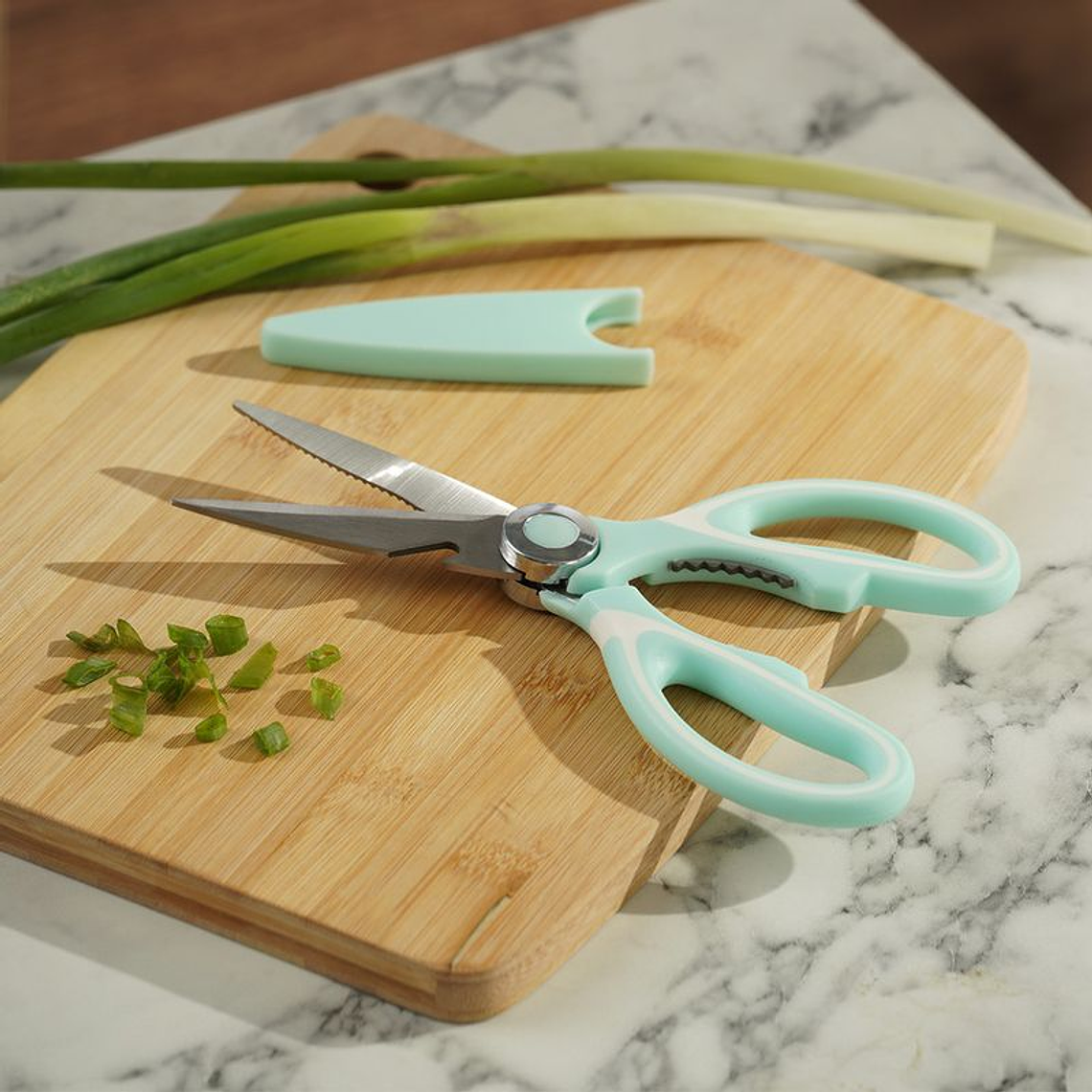 TIJERAS MULTIUSOS MENTA 2