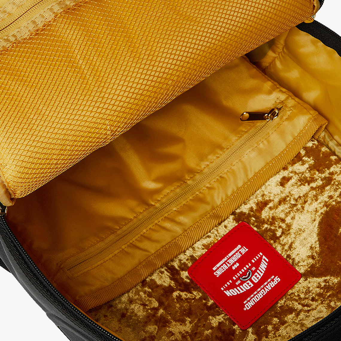 MOCHILA NEGRA THE VAULT ON TERMINUS SPRAYGROUND 2