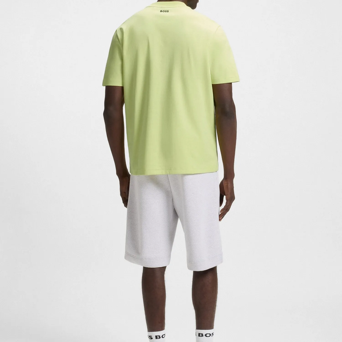 CAMISETA RELAXED FIT CON LOGO ESTAMPADO EN MALLA INSPIRADO EN EL TENIS PLAYERA RELAXED FIT HOMBRE 3