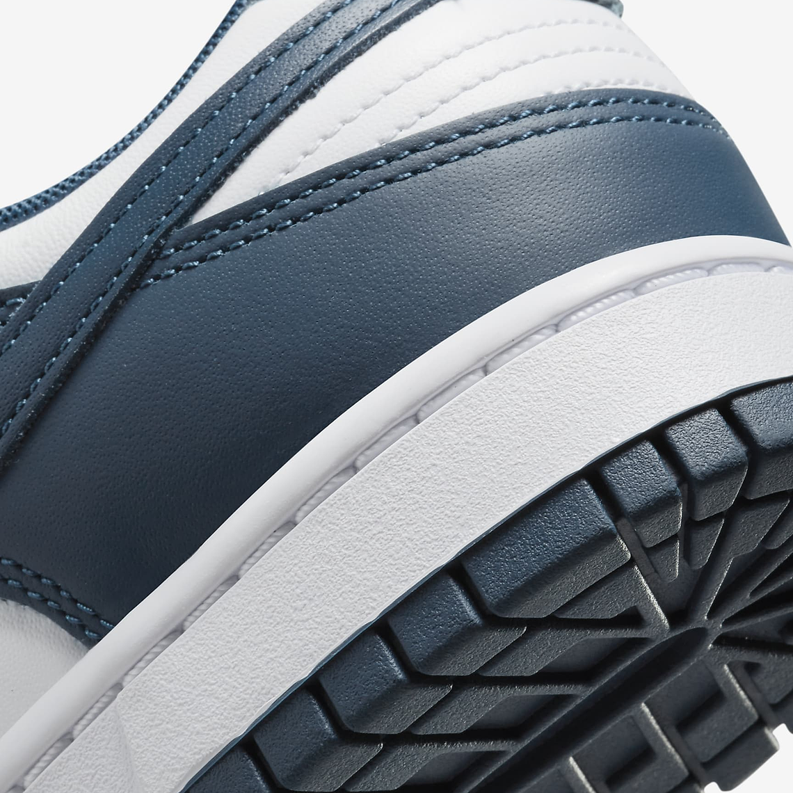 Nike Dunk Low Retro 25