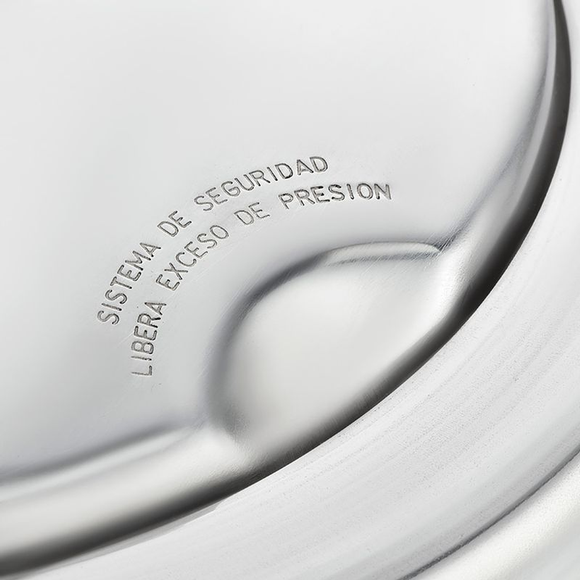 Olla a Presion IMUSA Smart Cierre Interno 4.5 L 7