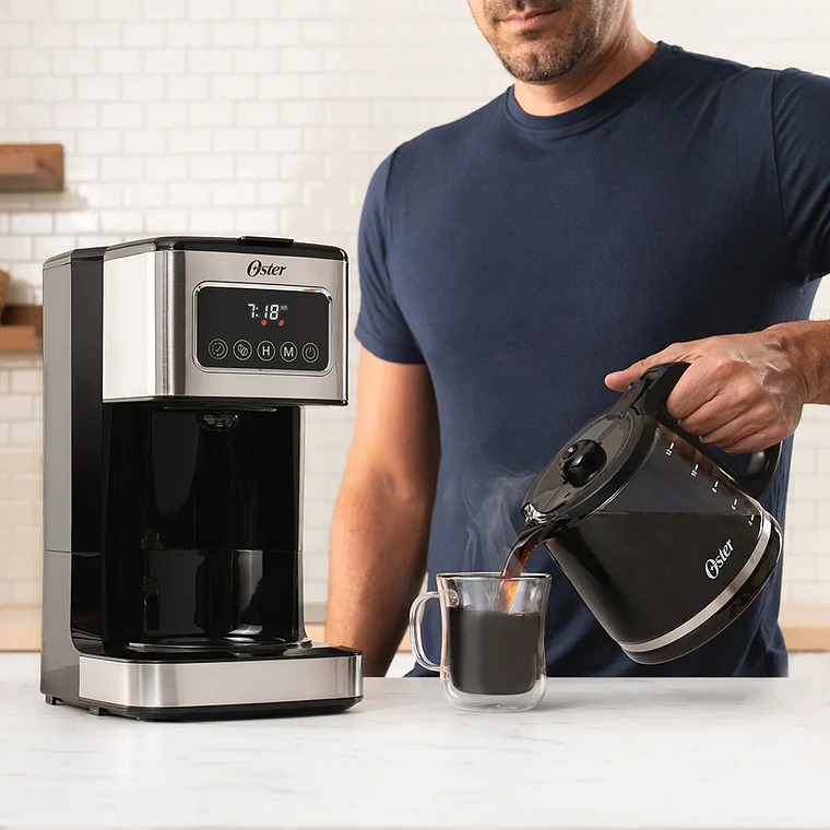 Cafetera 12 Tazas con Pantalla Táctil / Oster 5