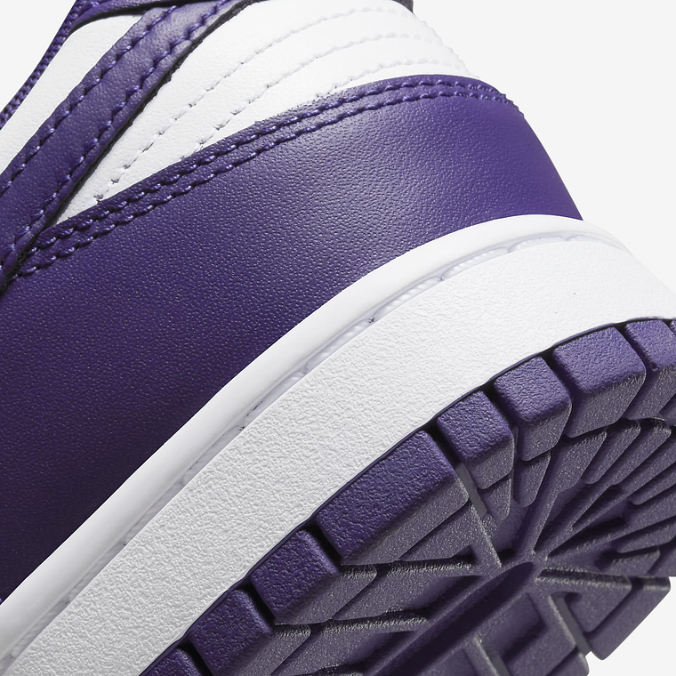 Nike Dunk Low Retro 33