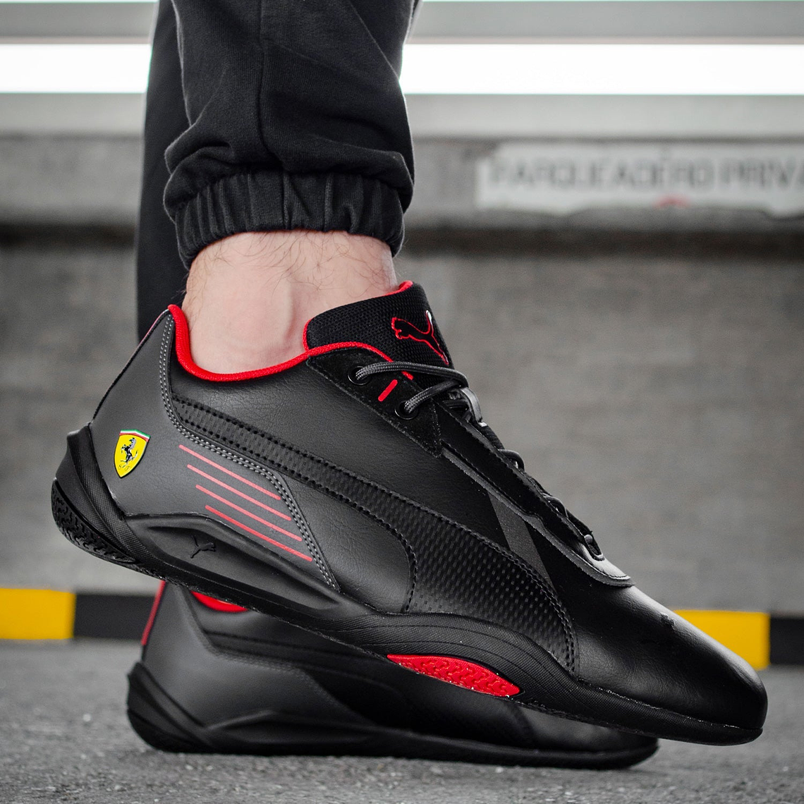 Tenis Puma Ferrari R-Cat Machina 4