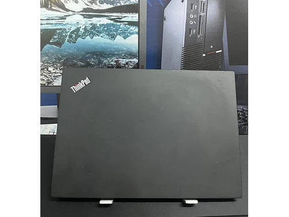 Portatil Lenovo Thinkpad T490 2