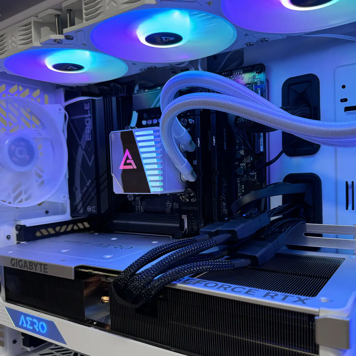 PC ELITE Intel Ultra 7 265KF 20-Core + Z890 + 32GB DDR5 +RTX