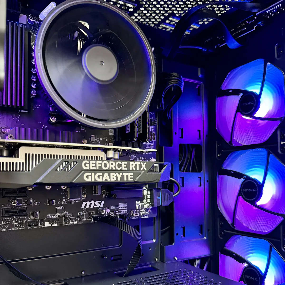 PC Gamer Amd Ryzen 5 5600X 6-Core + A520 WIFI + 16GB DDR4