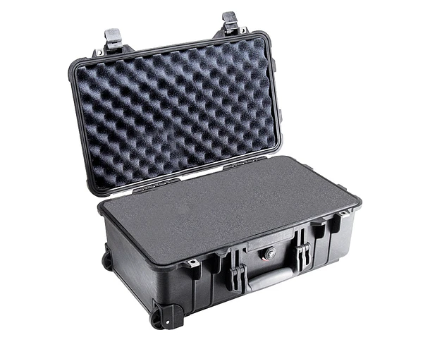 PELICAN 1650 CON RUEDAS