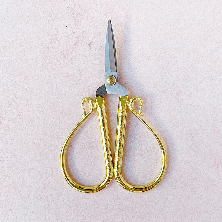 Tijera Dragón Dorada 1