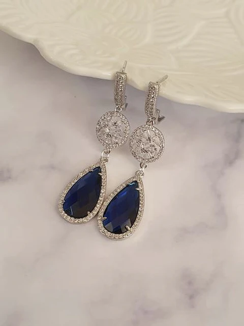 Aros circonita y cristal azul