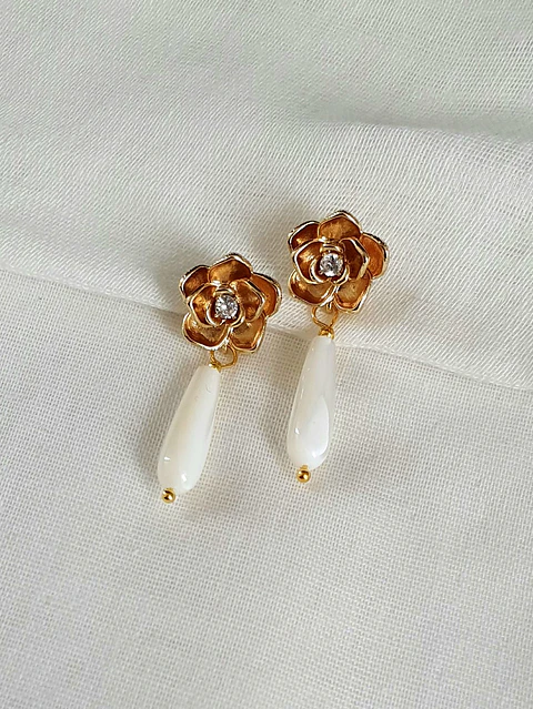 Aros flor y piedra luna