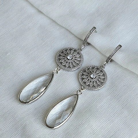 Aros largos con circonitas y cristal transparente