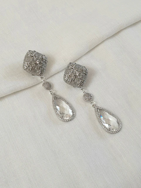 Aros con circonitas y cristal transparente