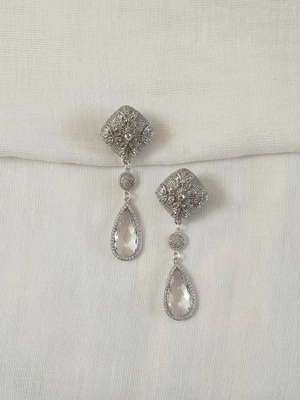 Aros con circonitas y cristal transparente 2