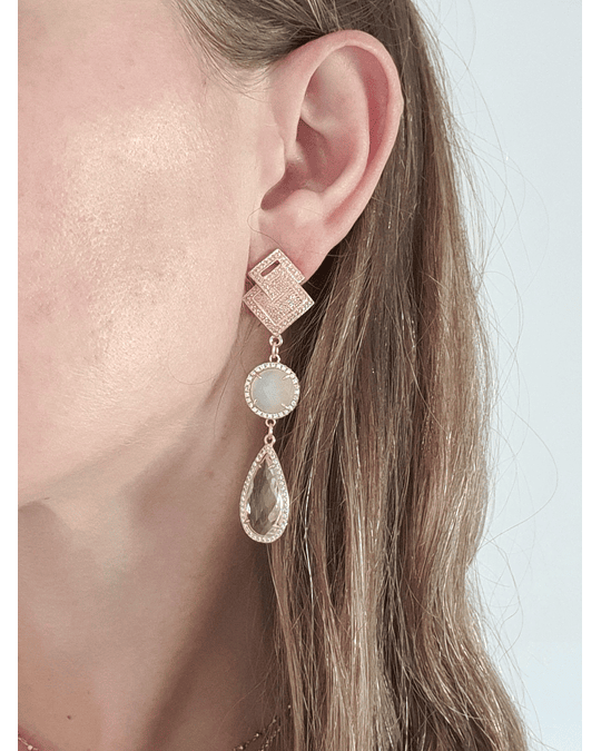 Aros largos con cristal blanco, transparente y circonitas