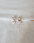 Aros flor circonita y perla natural
