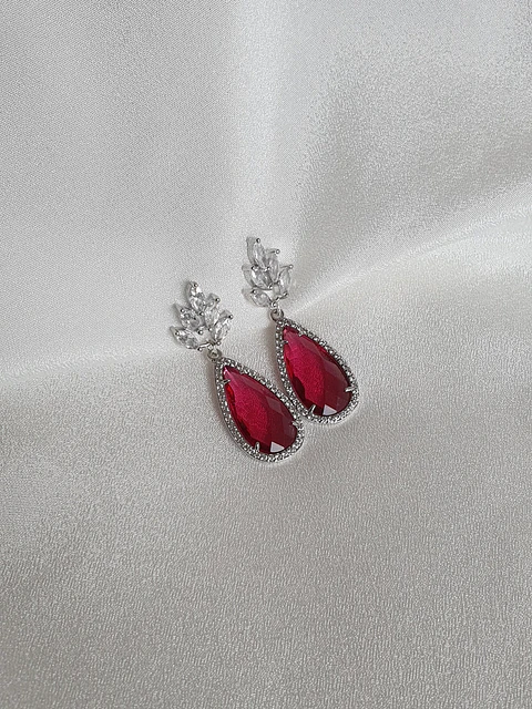 Aros con circonita y cristal frambuesa