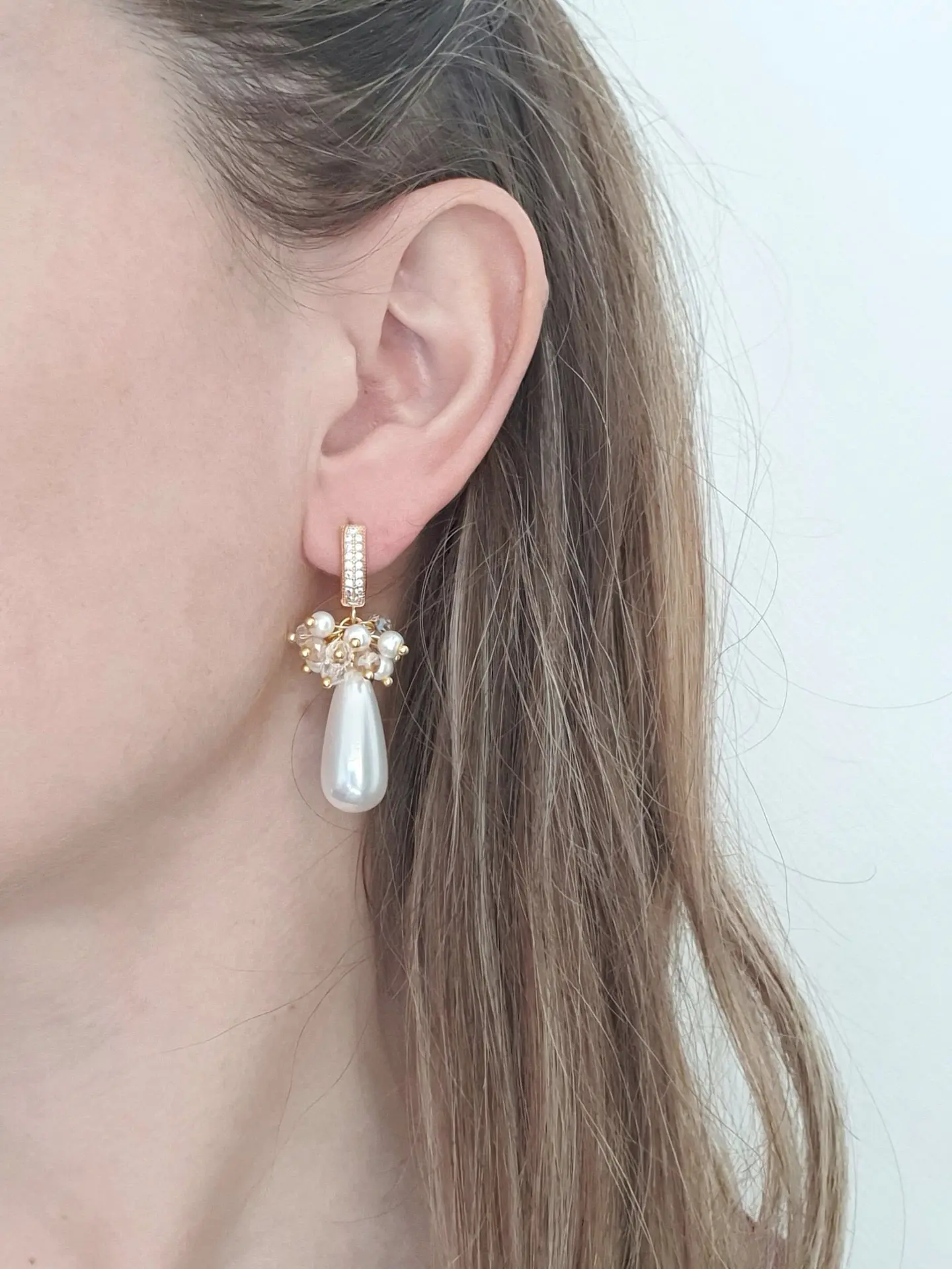 Aros argolla circonita con perla y racimo 4