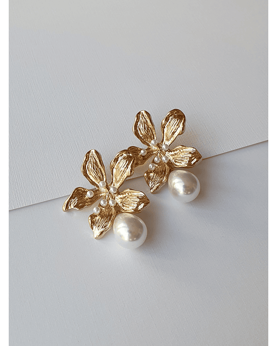 Aros flor con perlas