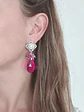 Aros plateados con cristal fucsia y racimo - Miniatura 5