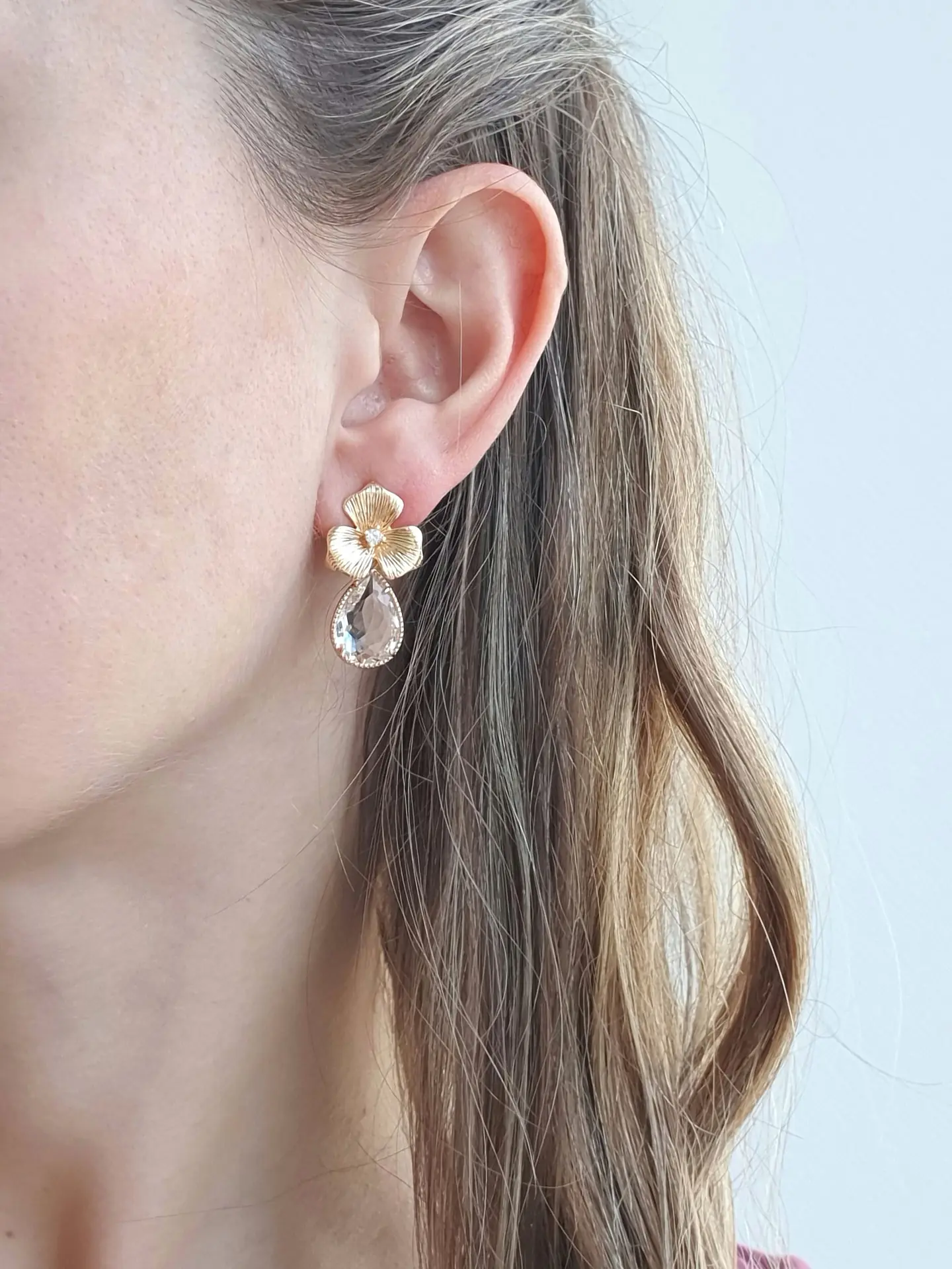 Aros flor con circonita y cristal 3