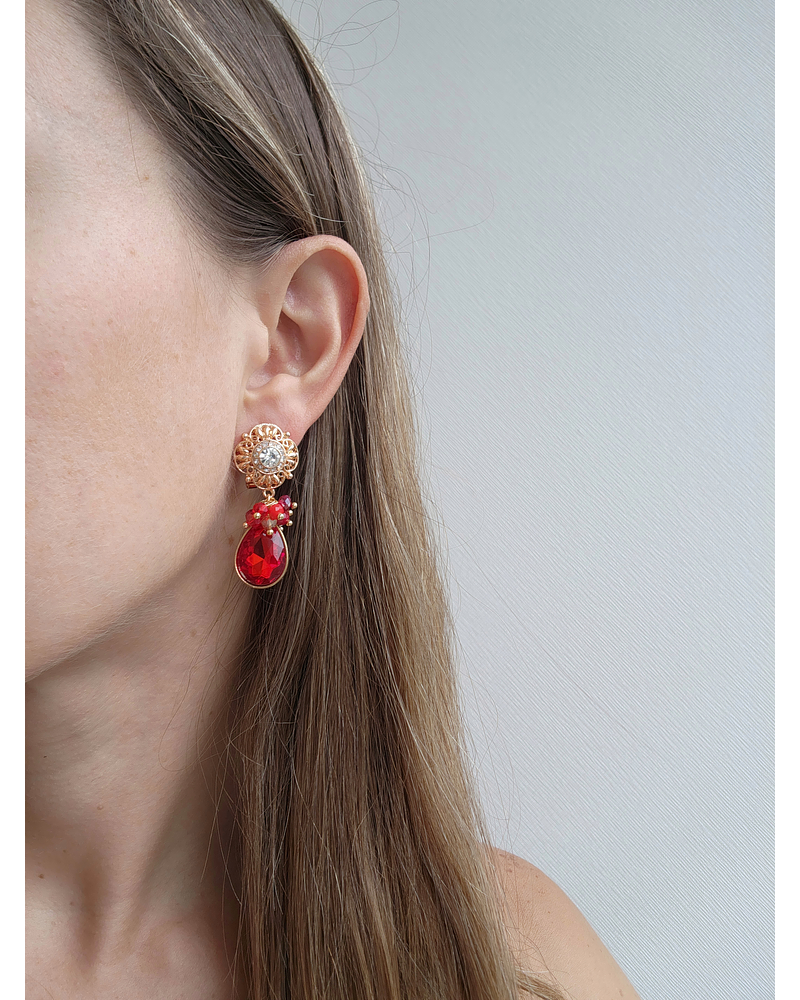 Aros rojos con mini racimo