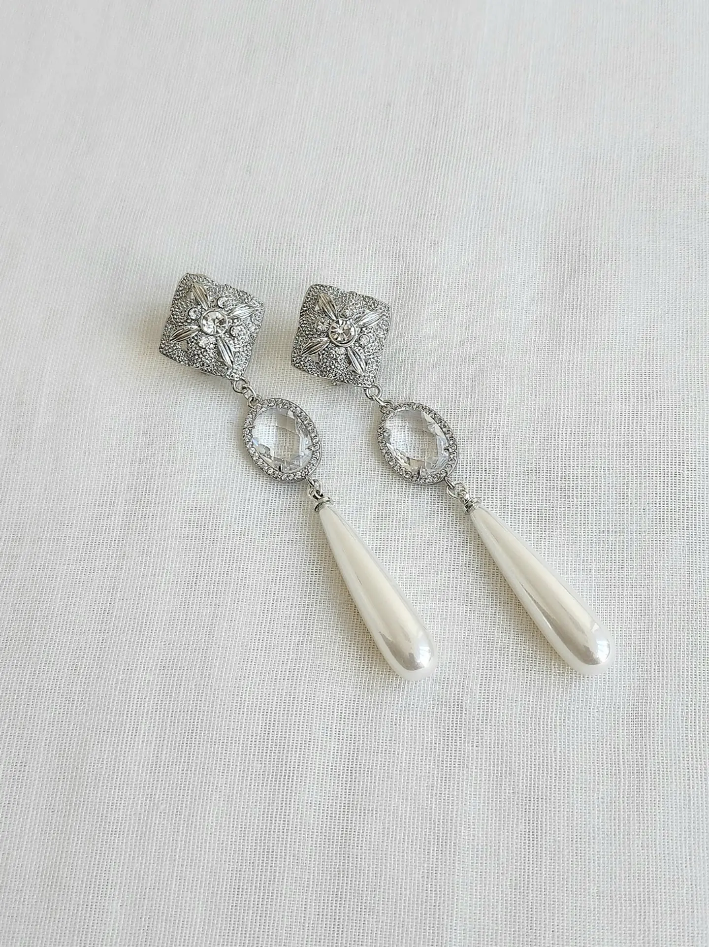 Aros largos con cristal y perla 1