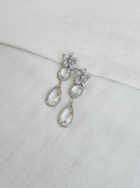 Aros flor circones y cristales transparente