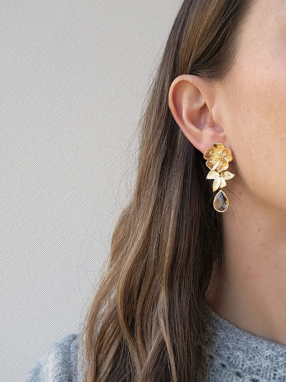 Aros flor con hoja y cristal 3
