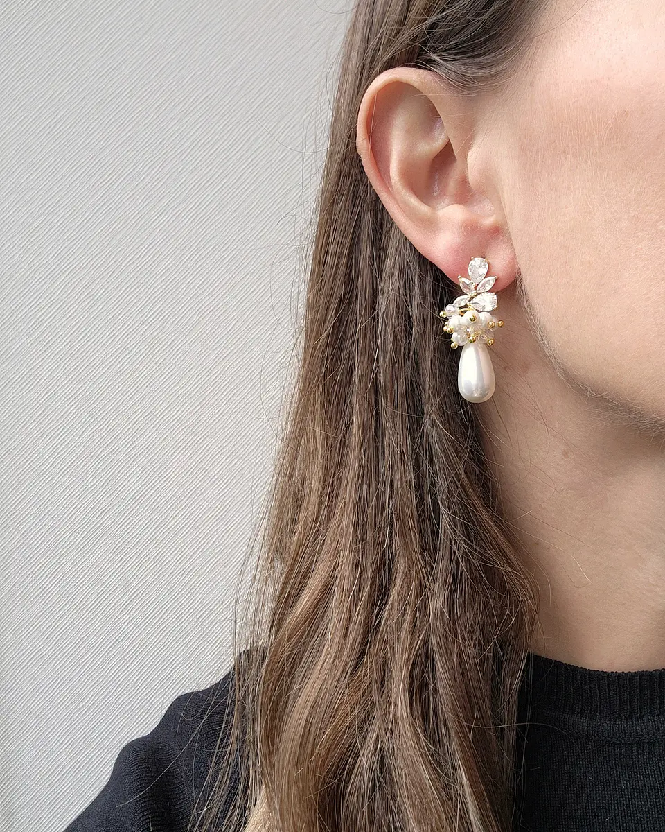 Aros circonita con perla y racimo 3