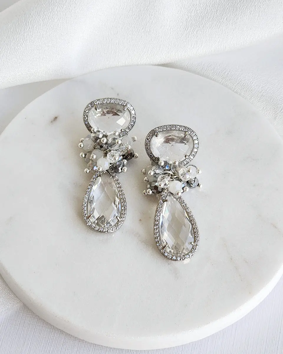 Aros con cuarzo, circonitas y cristal transparente con racimo 1