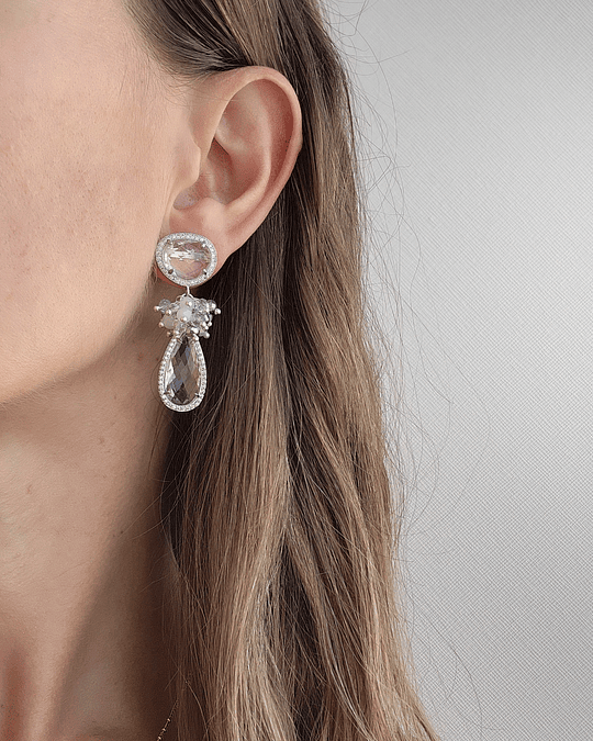 Aros con cuarzo, circonitas y cristal transparente con racimo