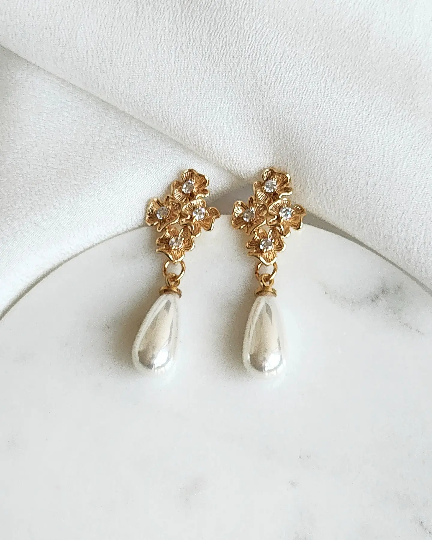 Aros cuatro flores con perla 1